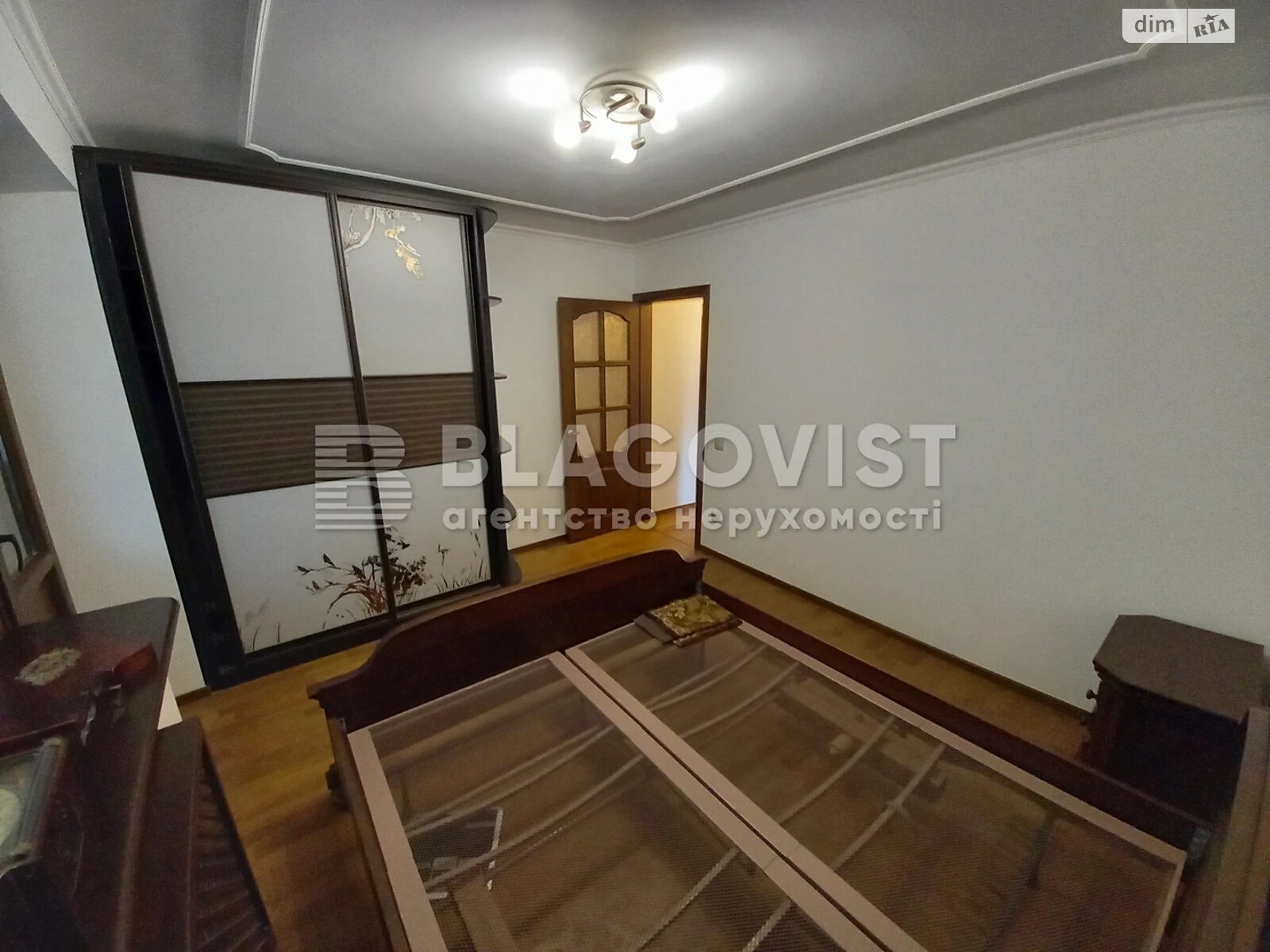 Продажа трехкомнатной квартиры в Киеве, на ул. Антоновича 122, район Новое строение фото 1 Продажа трехкомнатной квартиры в Киеве, на ул. Антоновича 122, район Новое строение фото 1