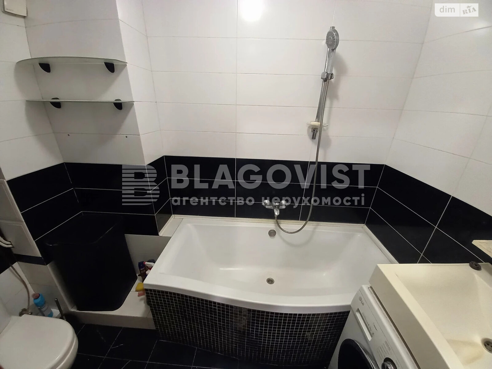 Продажа трехкомнатной квартиры в Киеве, на ул. Антоновича 122, район Новое строение фото 1 Продажа трехкомнатной квартиры в Киеве, на ул. Антоновича 122, район Новое строение фото 1