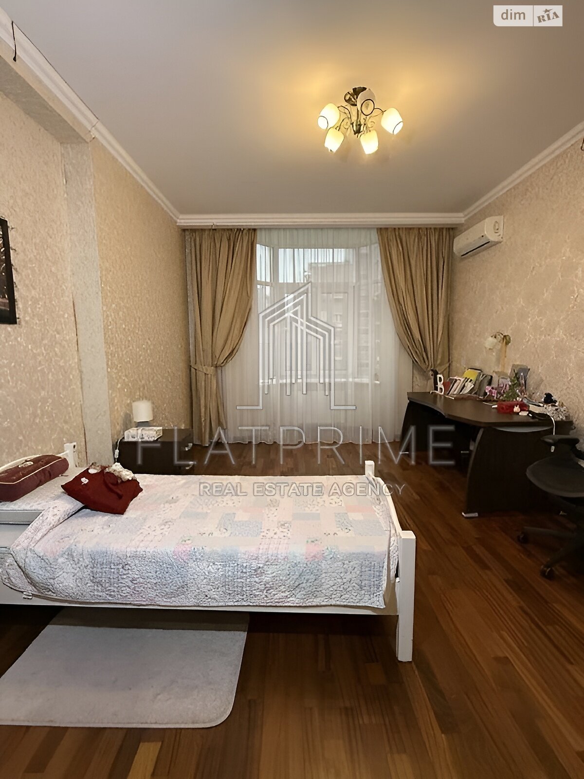 Продаж трикімнатної квартири в Києві, на вул. Антоновича 103, район Нова забудова фото 1 Продаж трикімнатної квартири в Києві, на вул. Антоновича 103, район Нова забудова фото 1