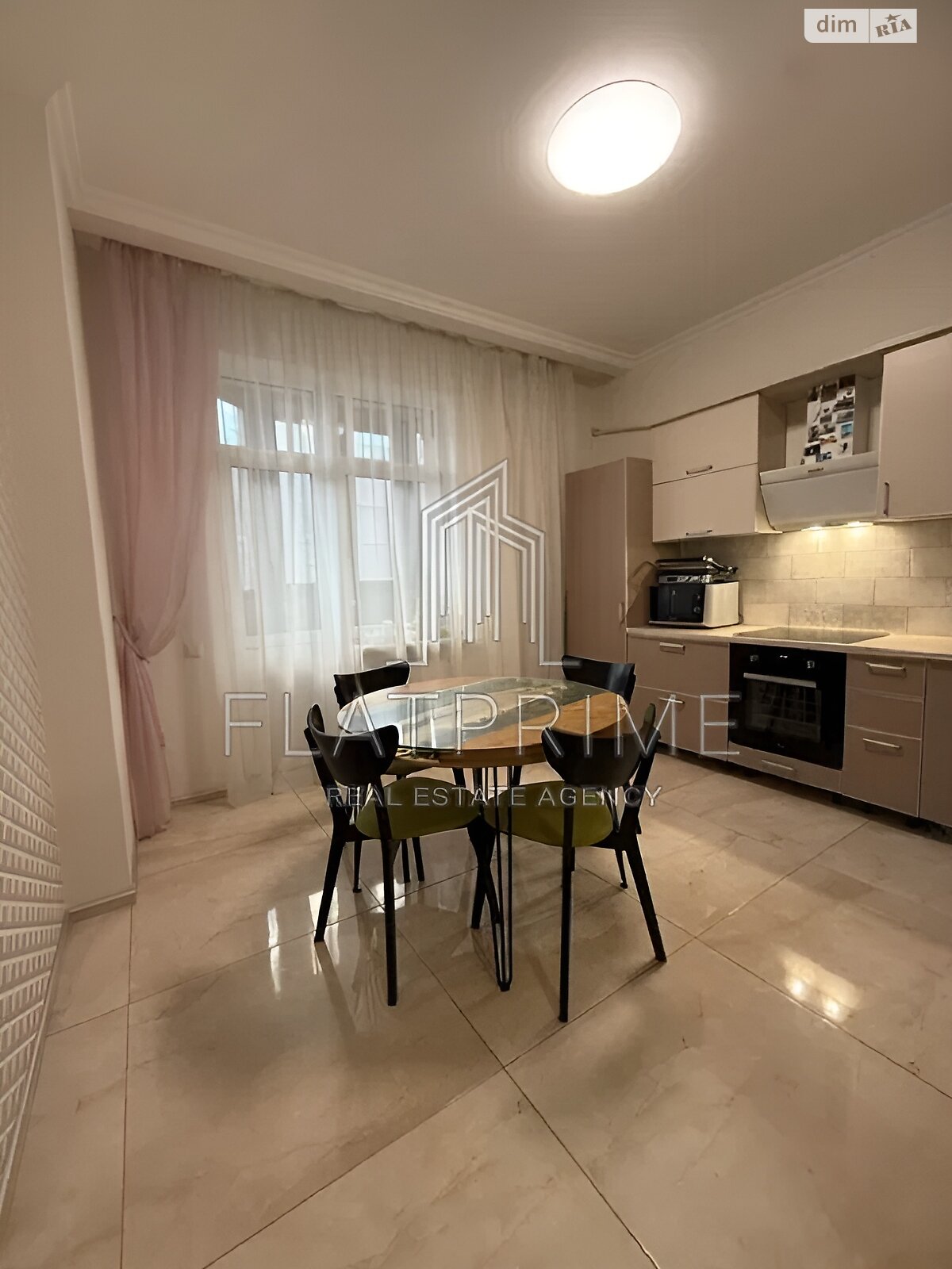 Продаж трикімнатної квартири в Києві, на вул. Антоновича 103, район Нова забудова фото 1 Продаж трикімнатної квартири в Києві, на вул. Антоновича 103, район Нова забудова фото 1