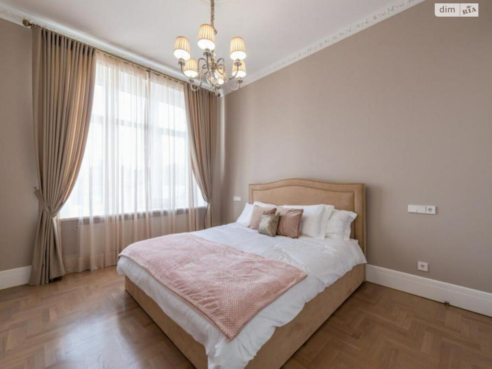 Продаж трикімнатної квартири в Києві, на вул. Антоновича 18А, район Нова забудова фото 1 Продаж трикімнатної квартири в Києві, на вул. Антоновича 18А, район Нова забудова фото 1