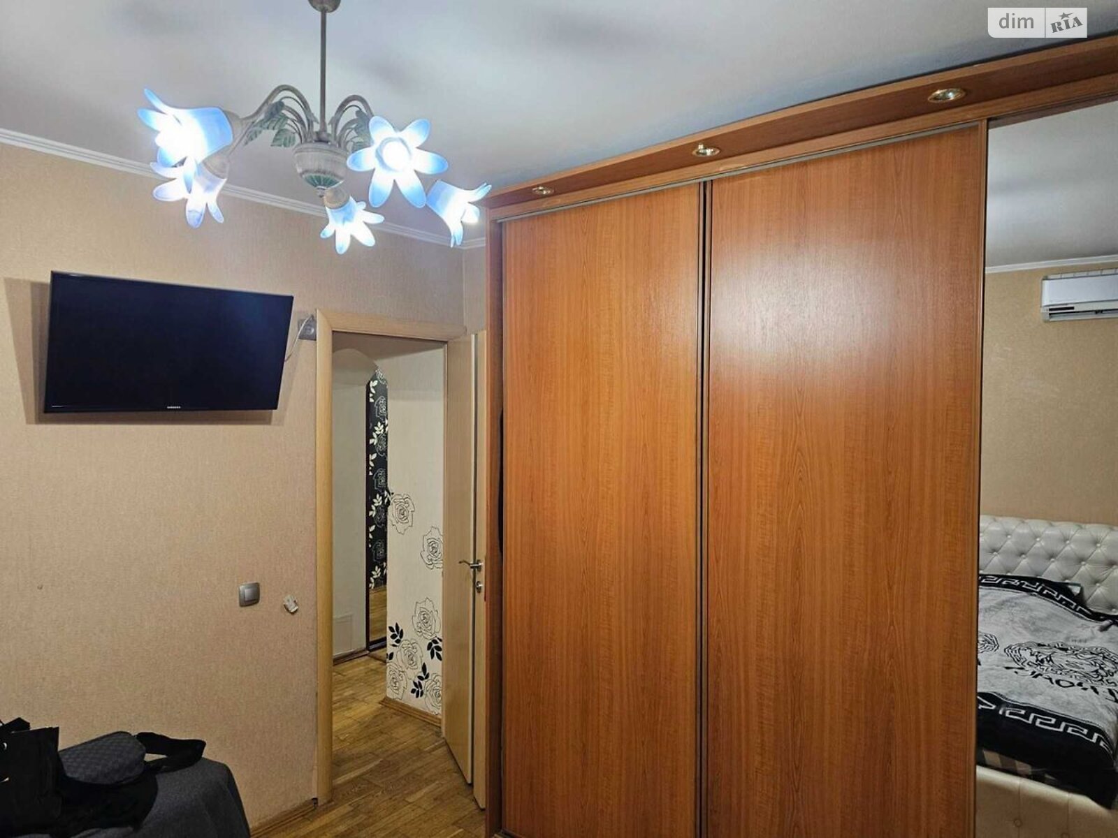 Продаж трикімнатної квартири в Києві, на вул. Антоновича 122, район Нова забудова фото 1 Продаж трикімнатної квартири в Києві, на вул. Антоновича 122, район Нова забудова фото 1