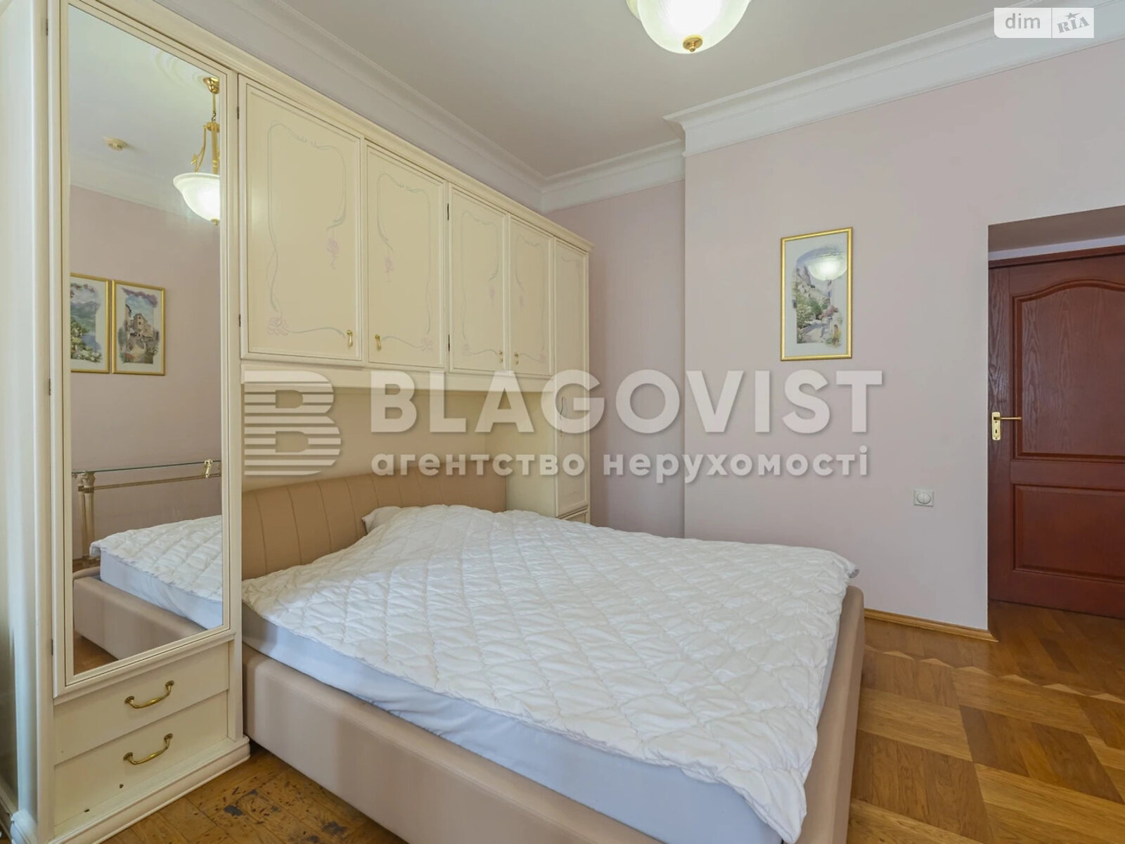 Продаж чотирикімнатної квартири в Києві, на вул. Антоновича 9, район Нова забудова фото 1 Продаж чотирикімнатної квартири в Києві, на вул. Антоновича 9, район Нова забудова фото 1