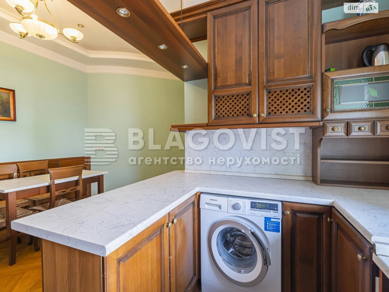 Продаж чотирикімнатної квартири в Києві, на вул. Антоновича 9, район Нова забудова фото 1 Продаж чотирикімнатної квартири в Києві, на вул. Антоновича 9, район Нова забудова фото 1