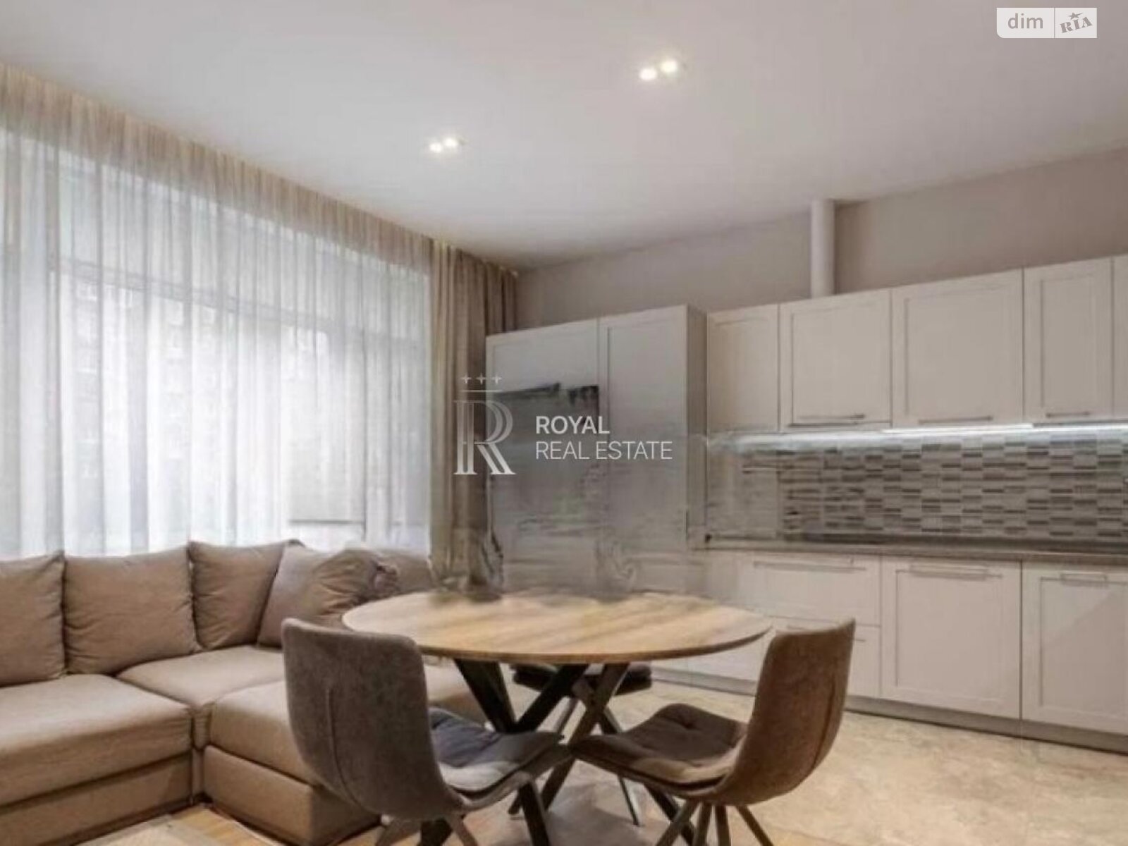 Продажа трехкомнатной квартиры в Киеве, на ул. Антоновича 131, район Новое строение фото 1 Продажа трехкомнатной квартиры в Киеве, на ул. Антоновича 131, район Новое строение фото 1
