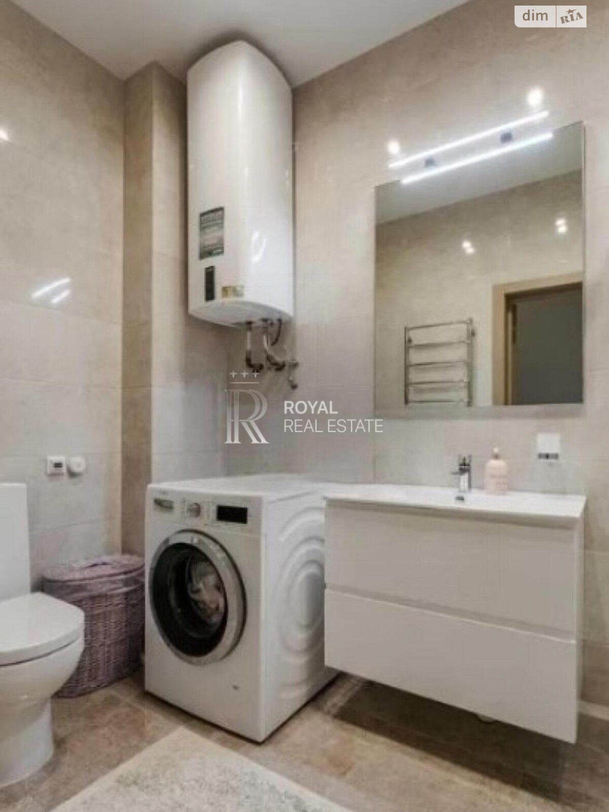 Продажа трехкомнатной квартиры в Киеве, на ул. Антоновича 131, район Новое строение фото 1 Продажа трехкомнатной квартиры в Киеве, на ул. Антоновича 131, район Новое строение фото 1