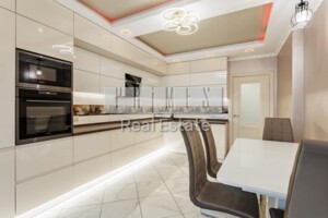 Продажа трехкомнатной квартиры в Киеве, на ул. Антоновича 109, район Новое строение фото 2