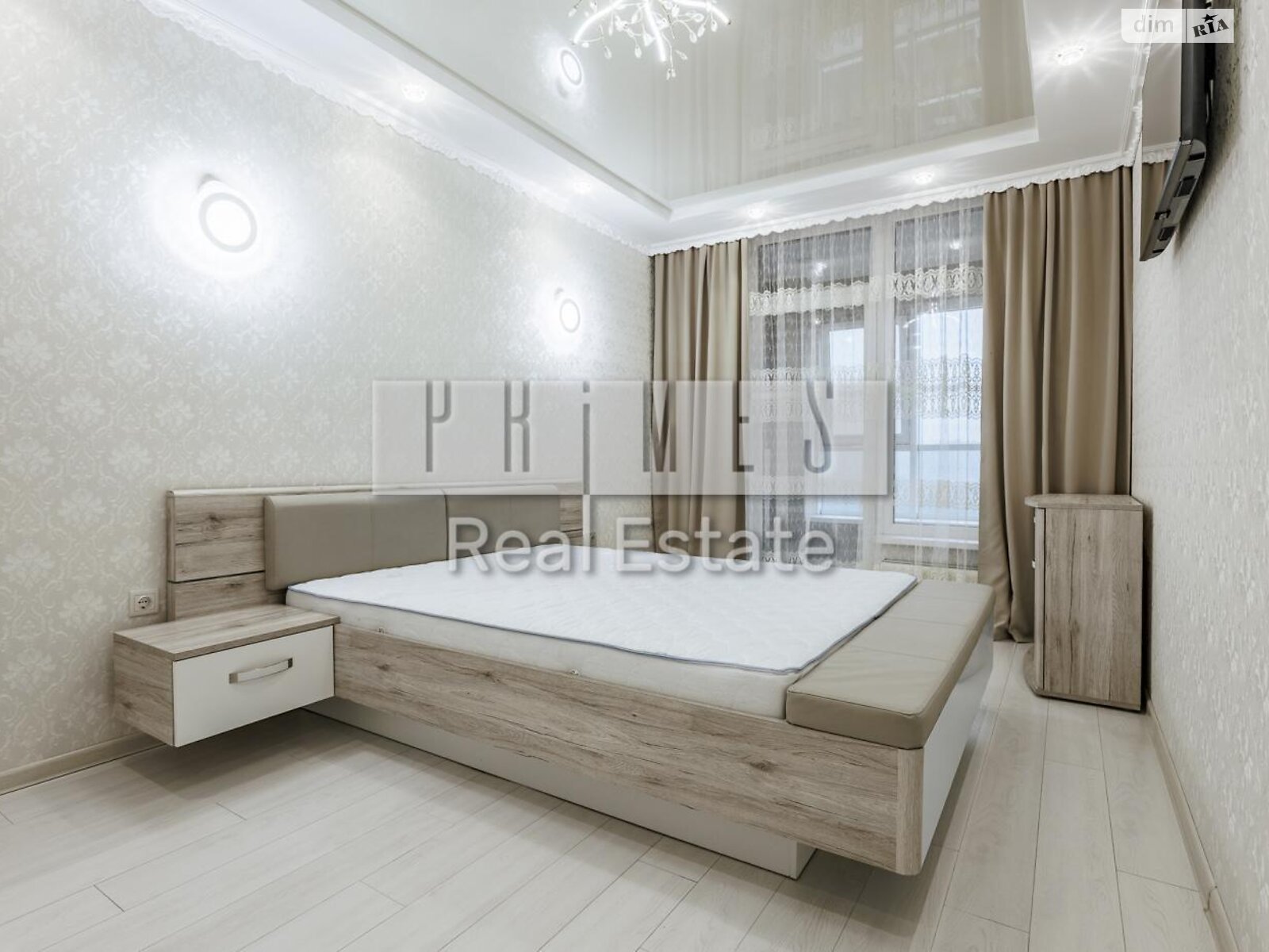 Продажа трехкомнатной квартиры в Киеве, на ул. Антоновича 109, район Новое строение фото 1 Продажа трехкомнатной квартиры в Киеве, на ул. Антоновича 109, район Новое строение фото 1