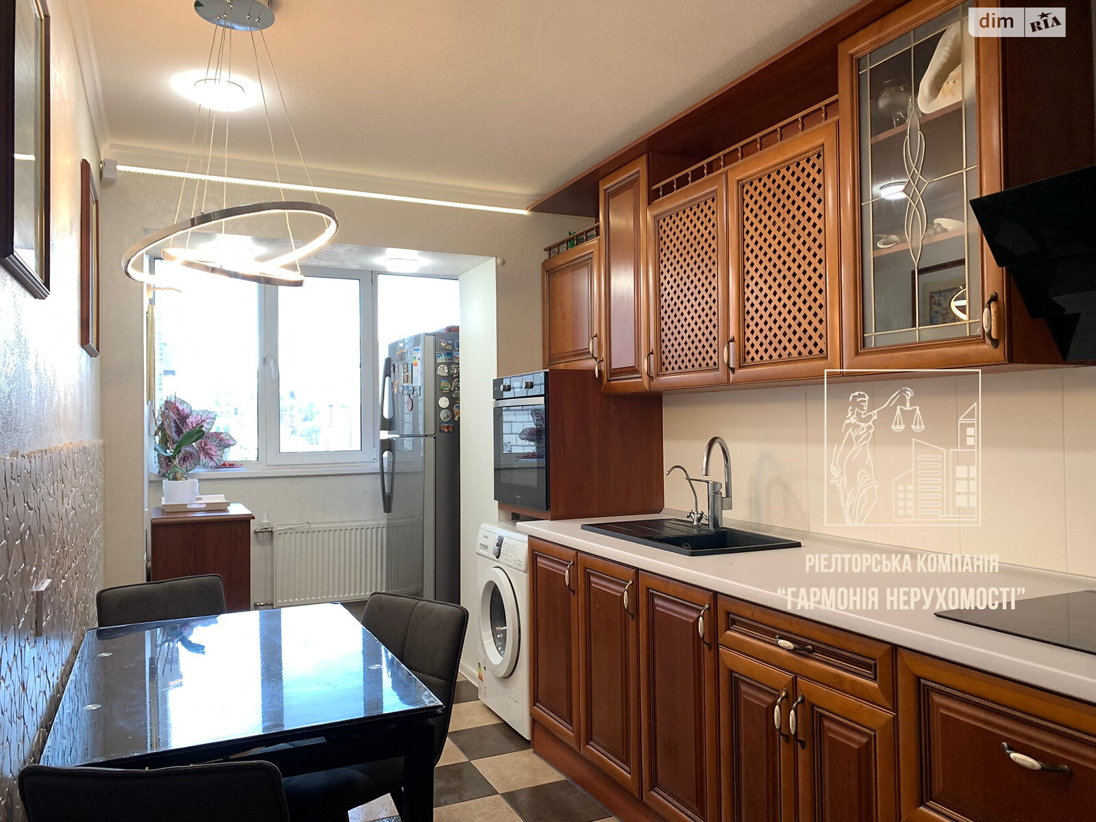 Продажа трехкомнатной квартиры в Киеве, на ул. Антоновича 103А, район Новое строение фото 1 Продажа трехкомнатной квартиры в Киеве, на ул. Антоновича 103А, район Новое строение фото 1