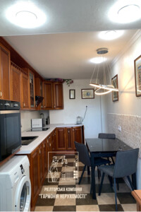 Продажа трехкомнатной квартиры в Киеве, на ул. Антоновича 103А, район Новое строение фото 2 Продажа трехкомнатной квартиры в Киеве, на ул. Антоновича 103А, район Новое строение фото 2