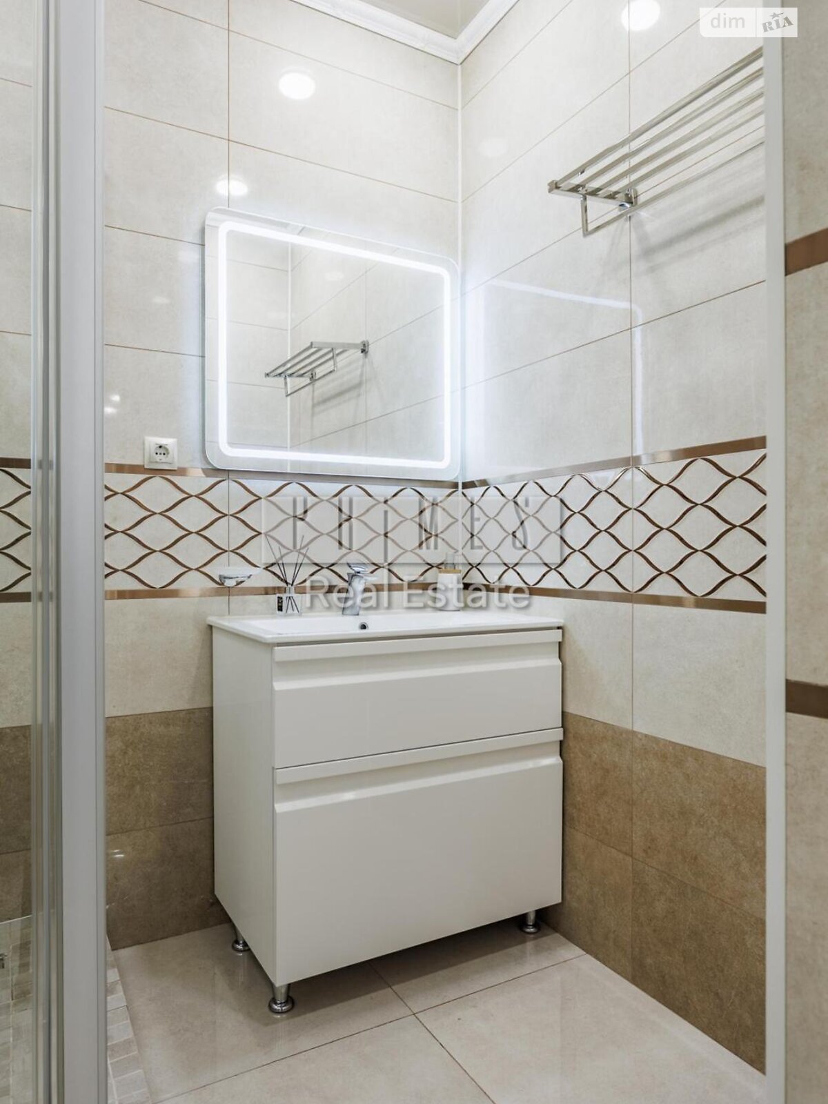 Продажа двухкомнатной квартиры в Киеве, на ул. Антоновича 109, район Новое строение фото 1 Продажа двухкомнатной квартиры в Киеве, на ул. Антоновича 109, район Новое строение фото 1