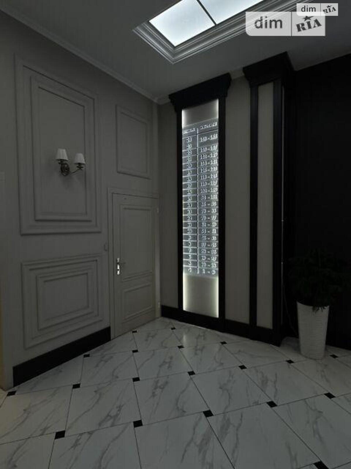 Продажа трехкомнатной квартиры в Киеве, на ул. Антоновича 109, район Новое строение фото 1