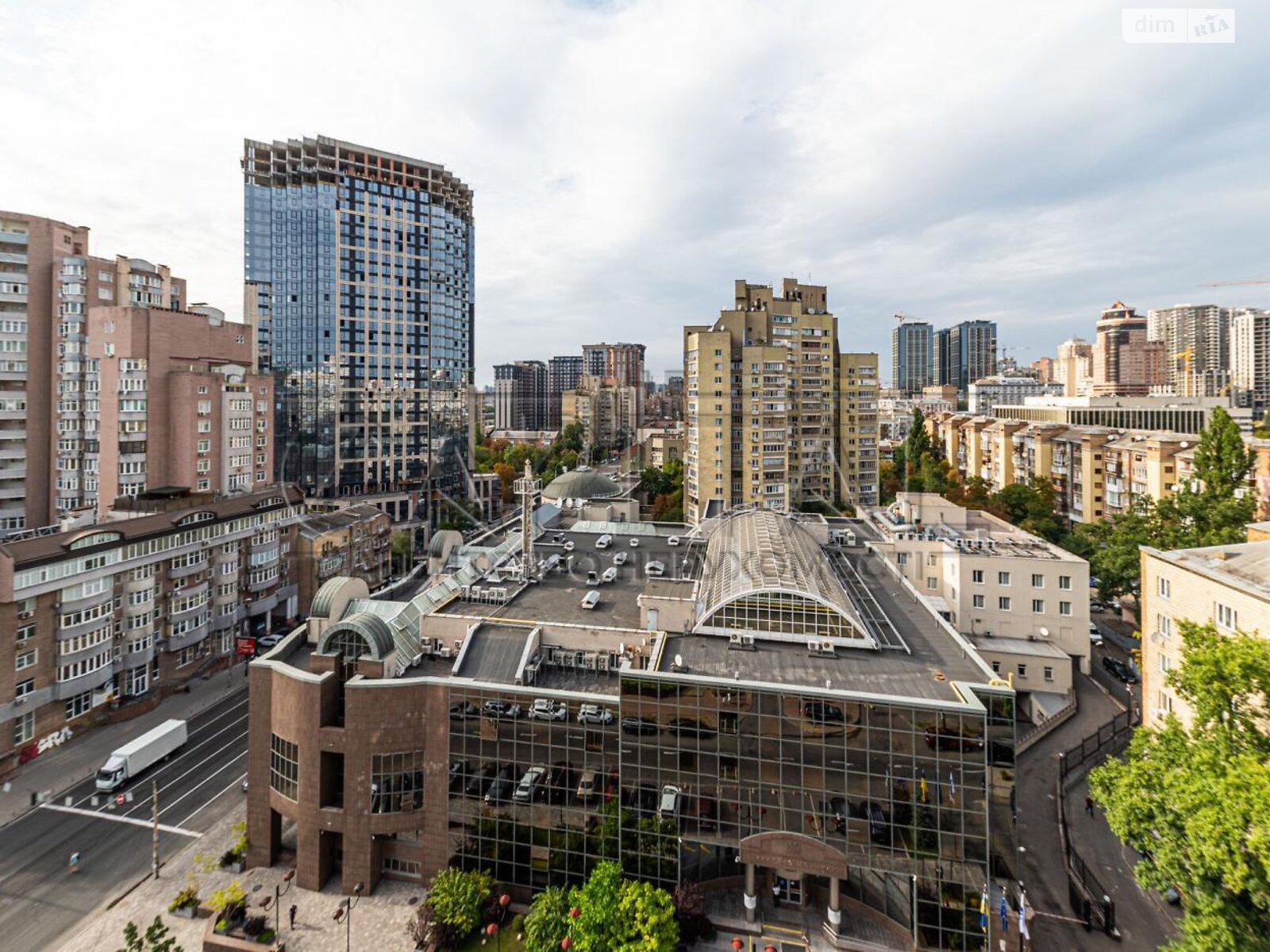 Продажа трехкомнатной квартиры в Киеве, на ул. Антоновича 131, район Новое строение фото 1