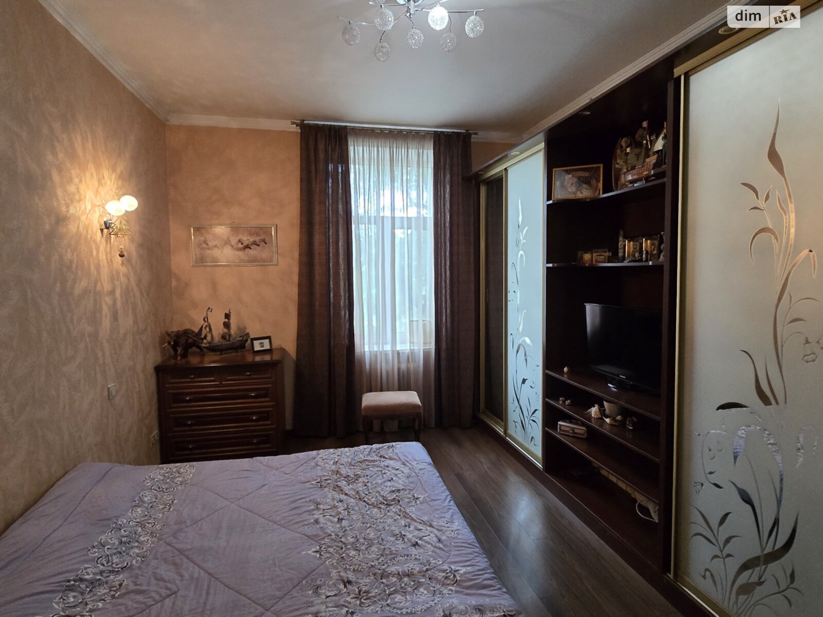 Продаж чотирикімнатної квартири в Києві, на вул. Велика Васильківська 42, район Нова забудова фото 1 Продаж чотирикімнатної квартири в Києві, на вул. Велика Васильківська 42, район Нова забудова фото 1