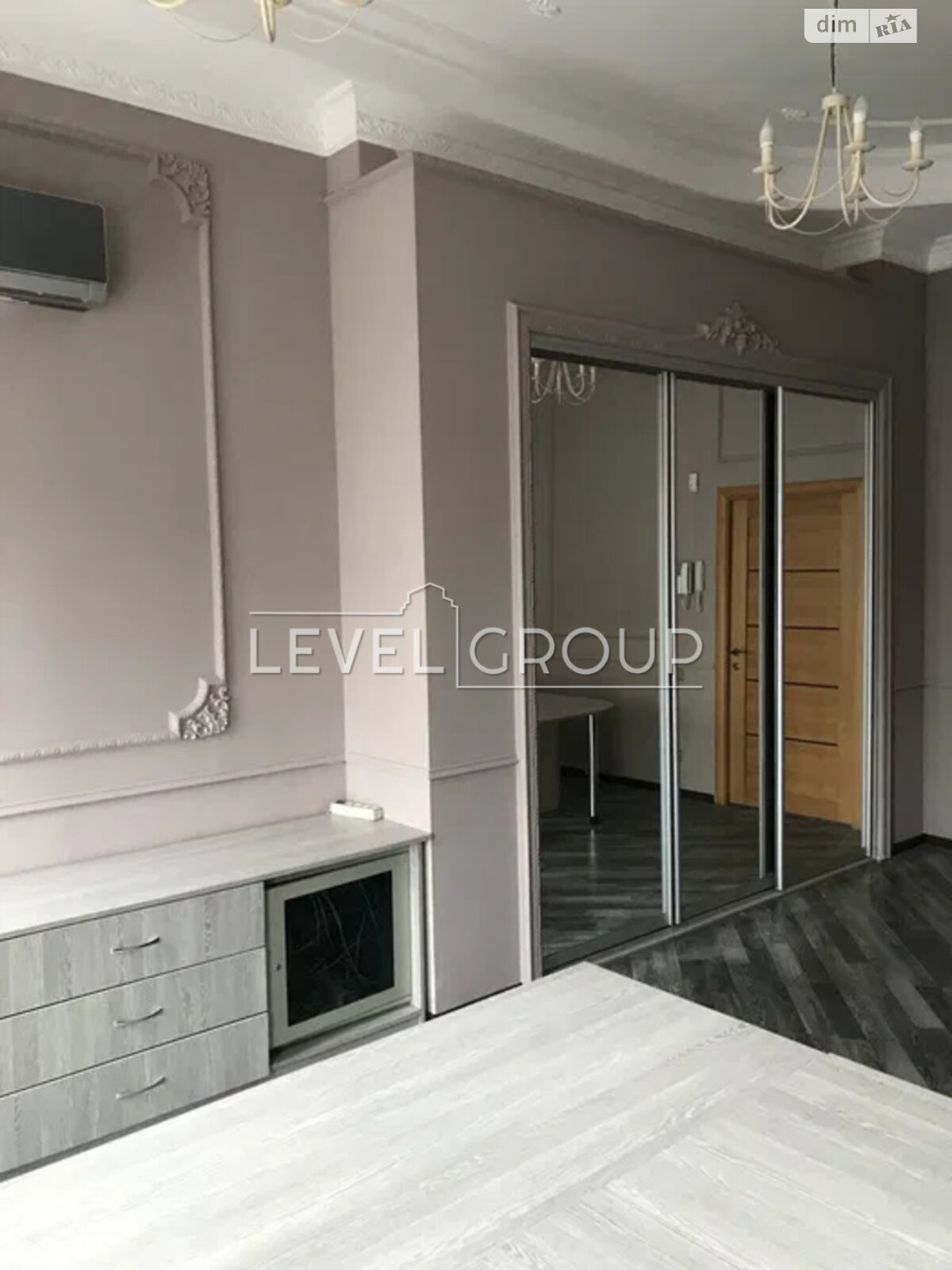 Продажа трехкомнатной квартиры в Киеве, на ул. Большая Васильковская 26, район Новое строение фото 1