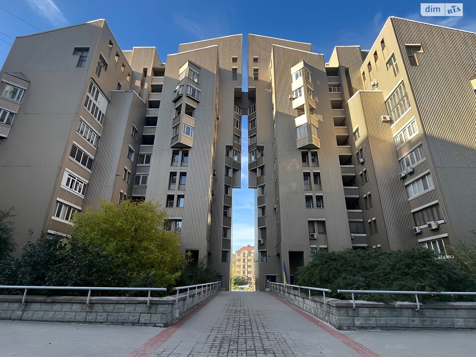Продажа трехкомнатной квартиры в Киеве, на ул. Казимира Малевича 37/41, район Новое строение фото 1 Продажа трехкомнатной квартиры в Киеве, на ул. Казимира Малевича 37/41, район Новое строение фото 1