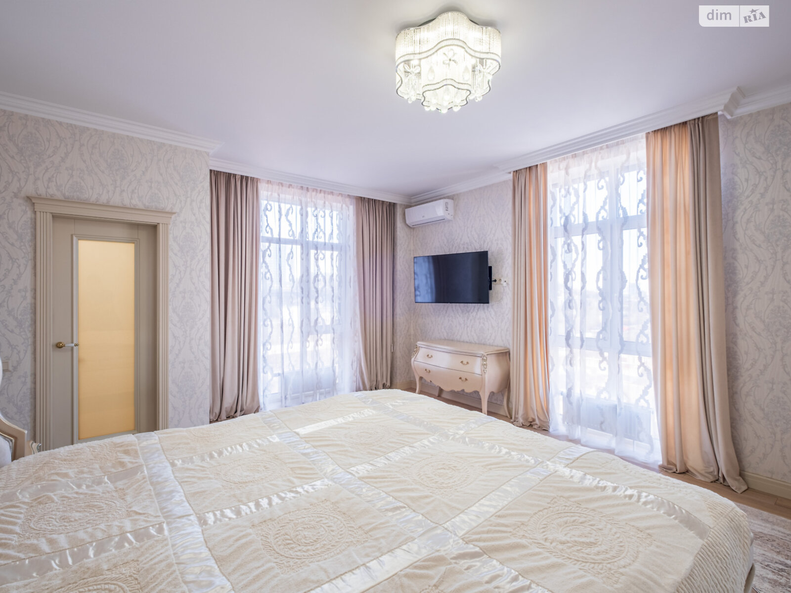 Продаж трикімнатної квартири в Києві, на вул. Казимира Малевича 48, район Голосіївський фото 1 Продаж трикімнатної квартири в Києві, на вул. Казимира Малевича 48, район Голосіївський фото 1