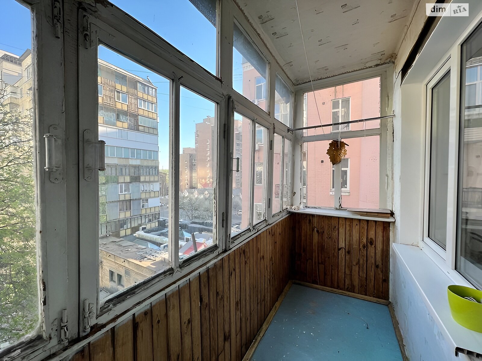 Продаж трикімнатної квартири в Києві, на вул. Лабораторна 15, район Нова забудова фото 1 Продаж трикімнатної квартири в Києві, на вул. Лабораторна 15, район Нова забудова фото 1