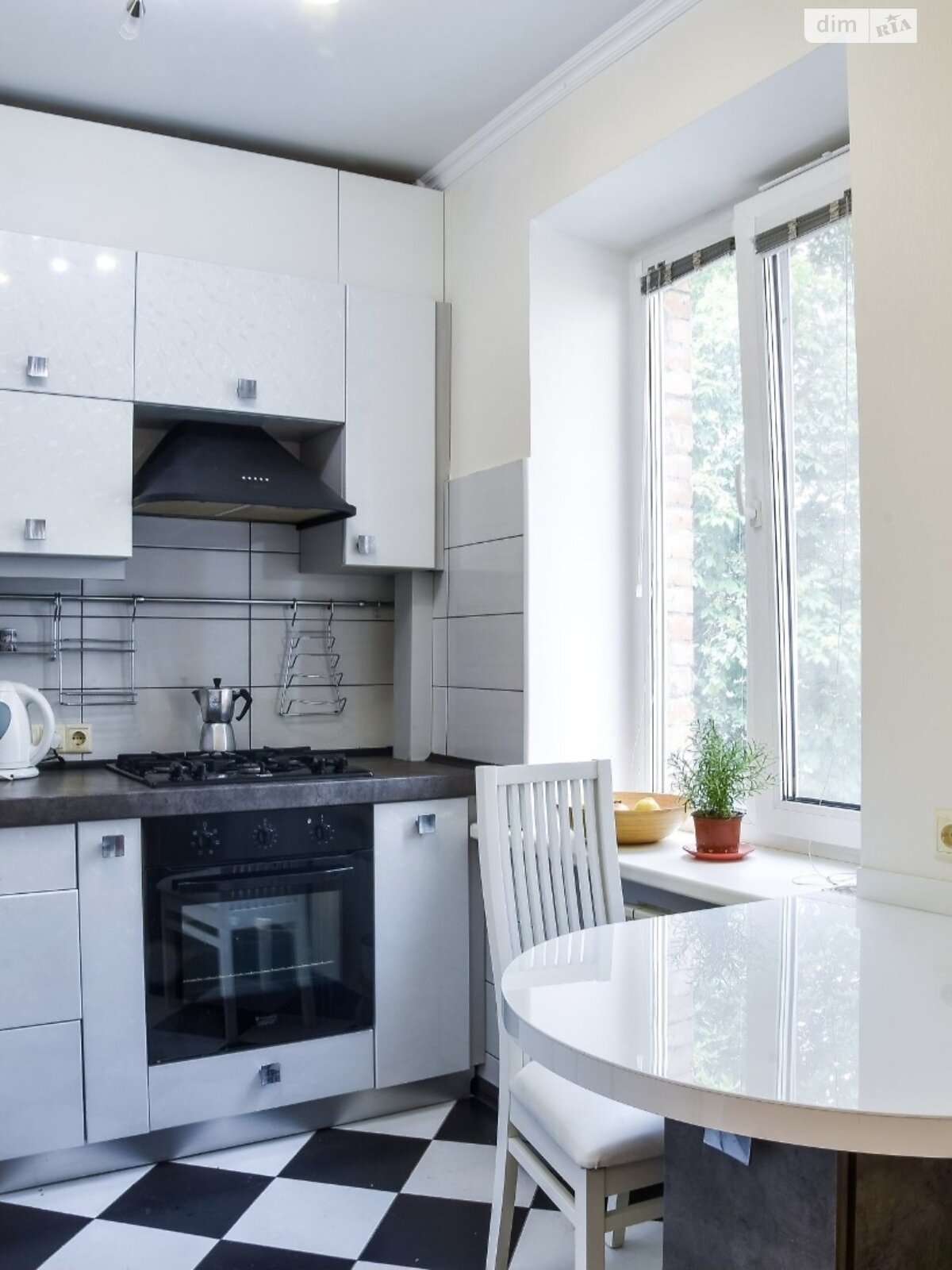 Продажа трехкомнатной квартиры в Киеве, на ул. Немецкая 4, район Новое строение фото 1