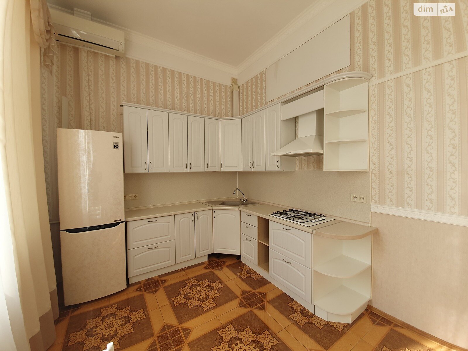 Продаж трикімнатної квартири в Києві, на вул. Саксаганського 41В, район Нова забудова фото 1 Продаж трикімнатної квартири в Києві, на вул. Саксаганського 41В, район Нова забудова фото 1