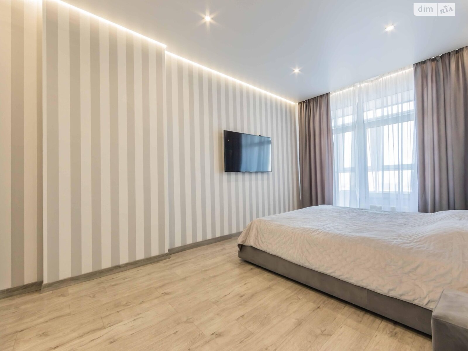 Продажа четырехкомнатной квартиры в Киеве, на ул. Саксаганского 28, кв. 18, район Новое строение фото 1 Продажа четырехкомнатной квартиры в Киеве, на ул. Саксаганского 28, кв. 18, район Новое строение фото 1