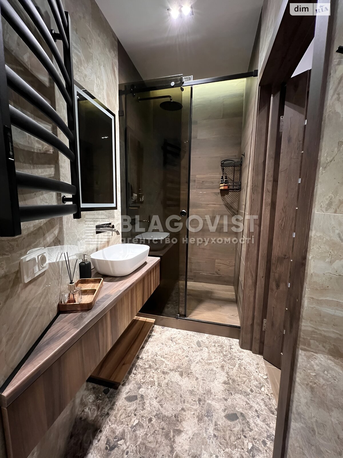 Продажа трехкомнатной квартиры в Киеве, на ул. Новополевая 2 корпус 2, фото 1 Продажа трехкомнатной квартиры в Киеве, на ул. Новополевая 2 корпус 2, фото 1