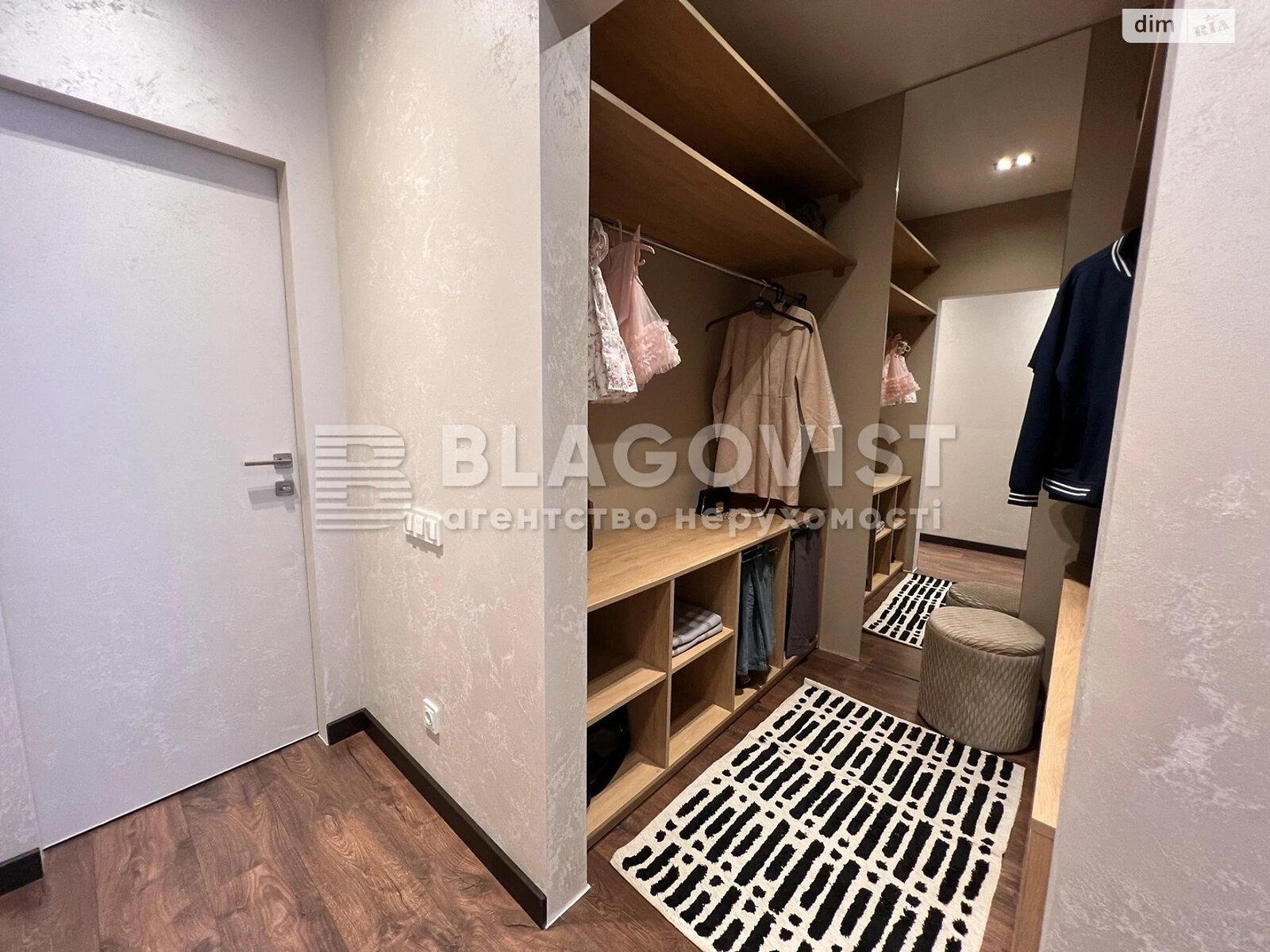 Продажа трехкомнатной квартиры в Киеве, на ул. Новополевая 2 корпус 2, фото 1 Продажа трехкомнатной квартиры в Киеве, на ул. Новополевая 2 корпус 2, фото 1