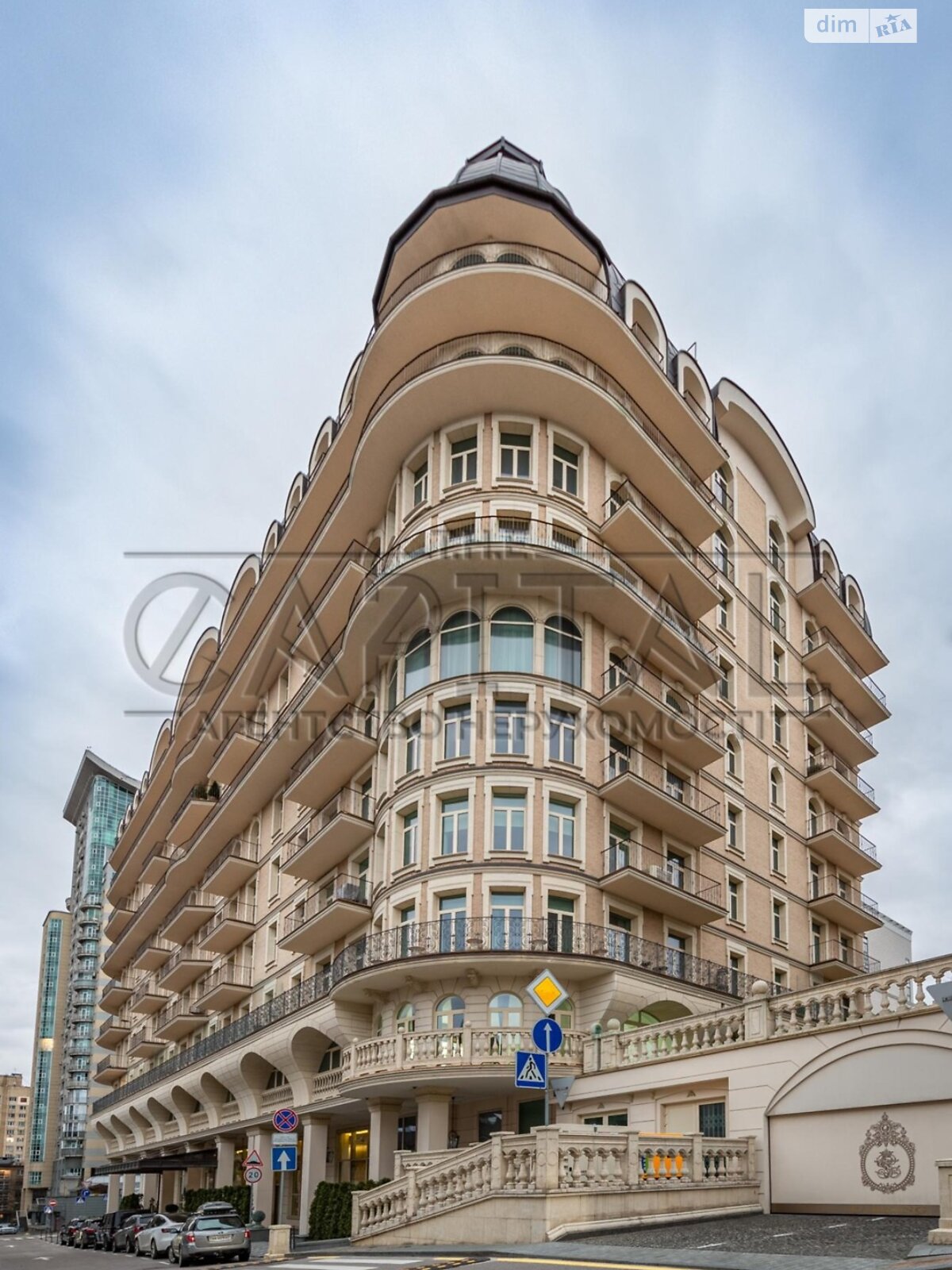 Продажа трехкомнатной квартиры в Киеве, на ул. Новоселицкая 10, фото 1 Продажа трехкомнатной квартиры в Киеве, на ул. Новоселицкая 10, фото 1