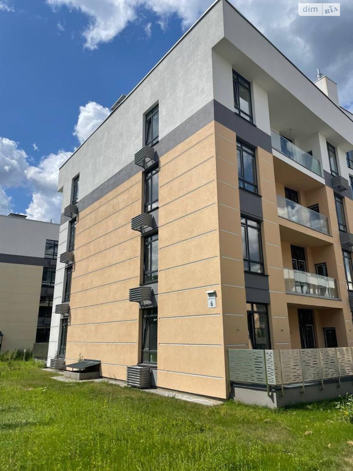 Продаж трикімнатної квартири в Києві, на вул. Дубищанська, кв. 32, район Оболонь фото 1 Продаж трикімнатної квартири в Києві, на вул. Дубищанська, кв. 32, район Оболонь фото 1