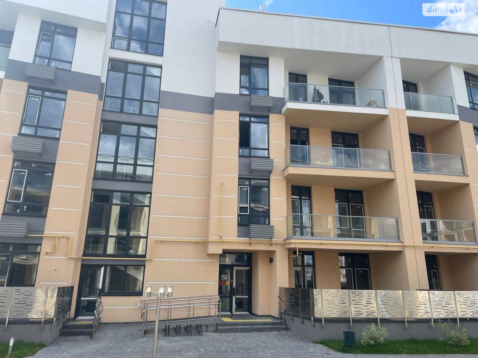 Продаж трикімнатної квартири в Києві, на вул. Дубищанська, кв. 32, район Оболонь фото 1 Продаж трикімнатної квартири в Києві, на вул. Дубищанська, кв. 32, район Оболонь фото 1