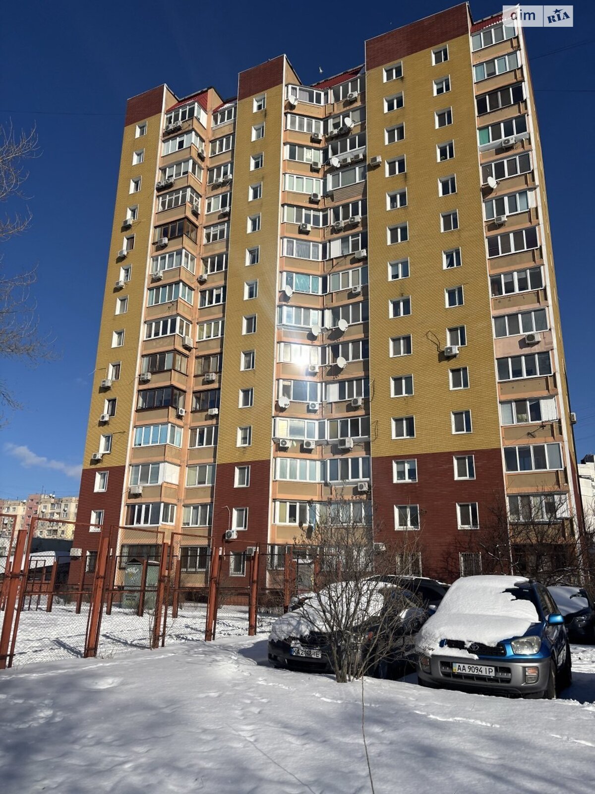 Продажа трехкомнатной квартиры в Киеве, на ул. Левка Лукьяненко 15Г, район Оболонь фото 1 Продажа трехкомнатной квартиры в Киеве, на ул. Левка Лукьяненко 15Г, район Оболонь фото 1
