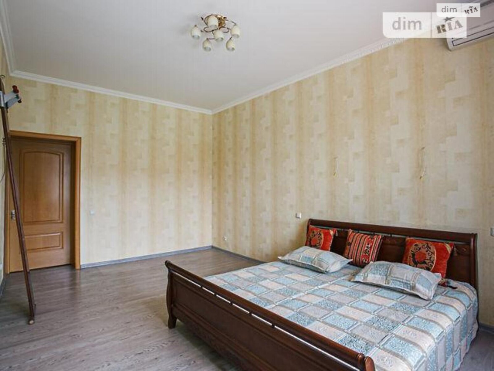 Продажа четырехкомнатной квартиры в Киеве, на ул. Левка Лукьяненко 21 корпус 7, район Оболонь фото 1