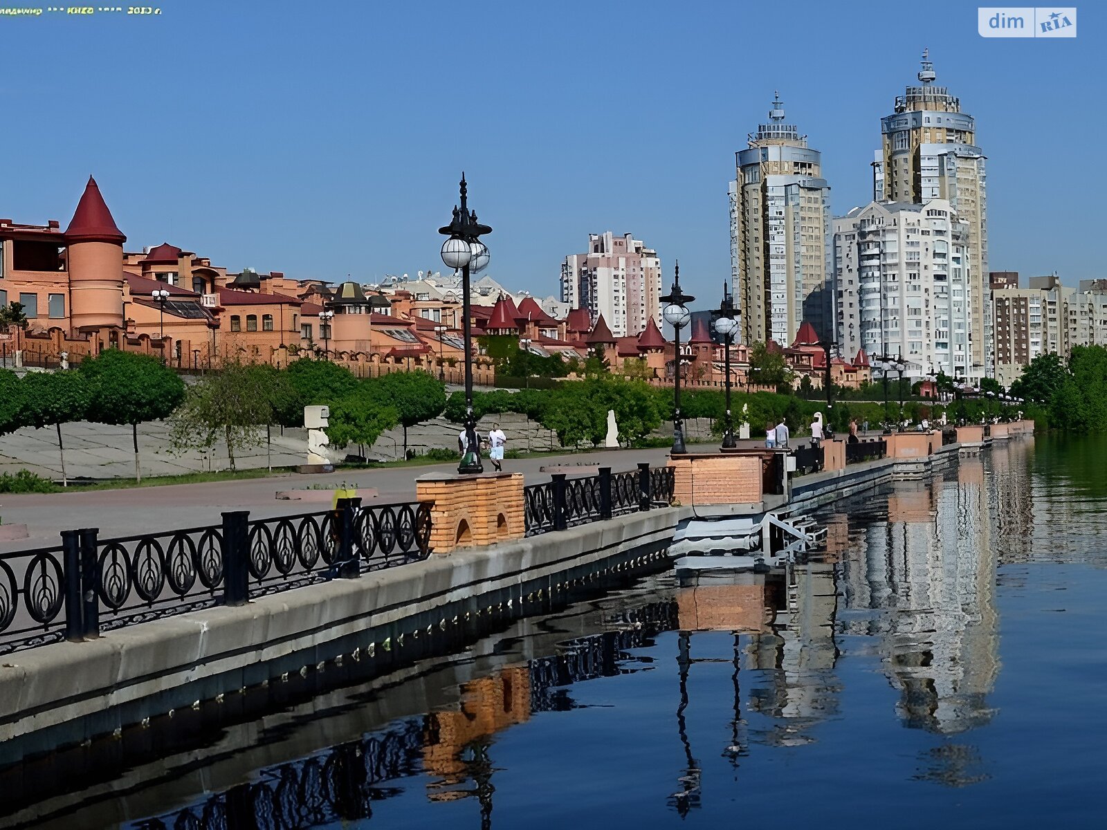 Продаж трикімнатної квартири в Києві, на наб. Оболонська 19, район Оболонь фото 1 Продаж трикімнатної квартири в Києві, на наб. Оболонська 19, район Оболонь фото 1