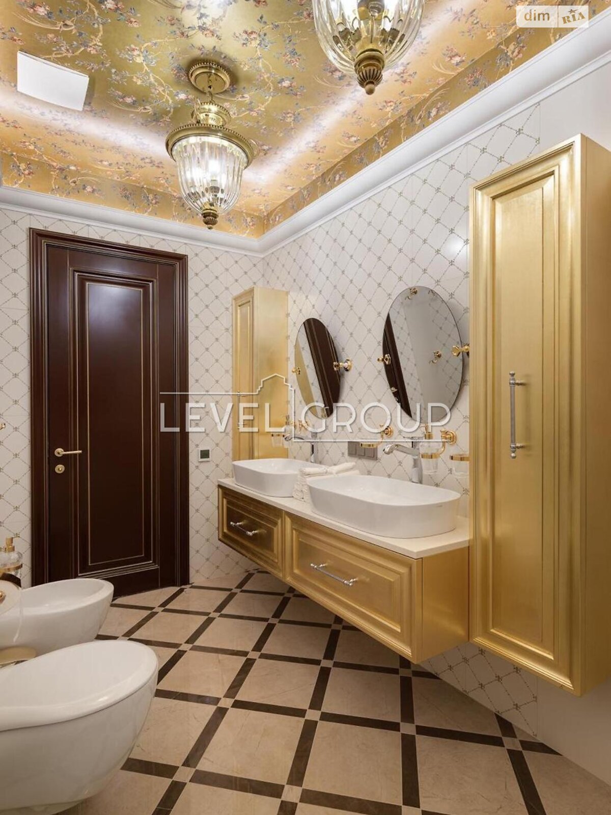 Продажа пятикомнатной квартиры в Киеве, на наб. Оболонская 1 корпус 1, район Оболонь фото 1