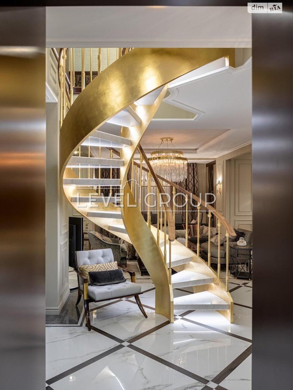 Продажа пятикомнатной квартиры в Киеве, на наб. Оболонская 1 корпус 1, район Оболонь фото 1