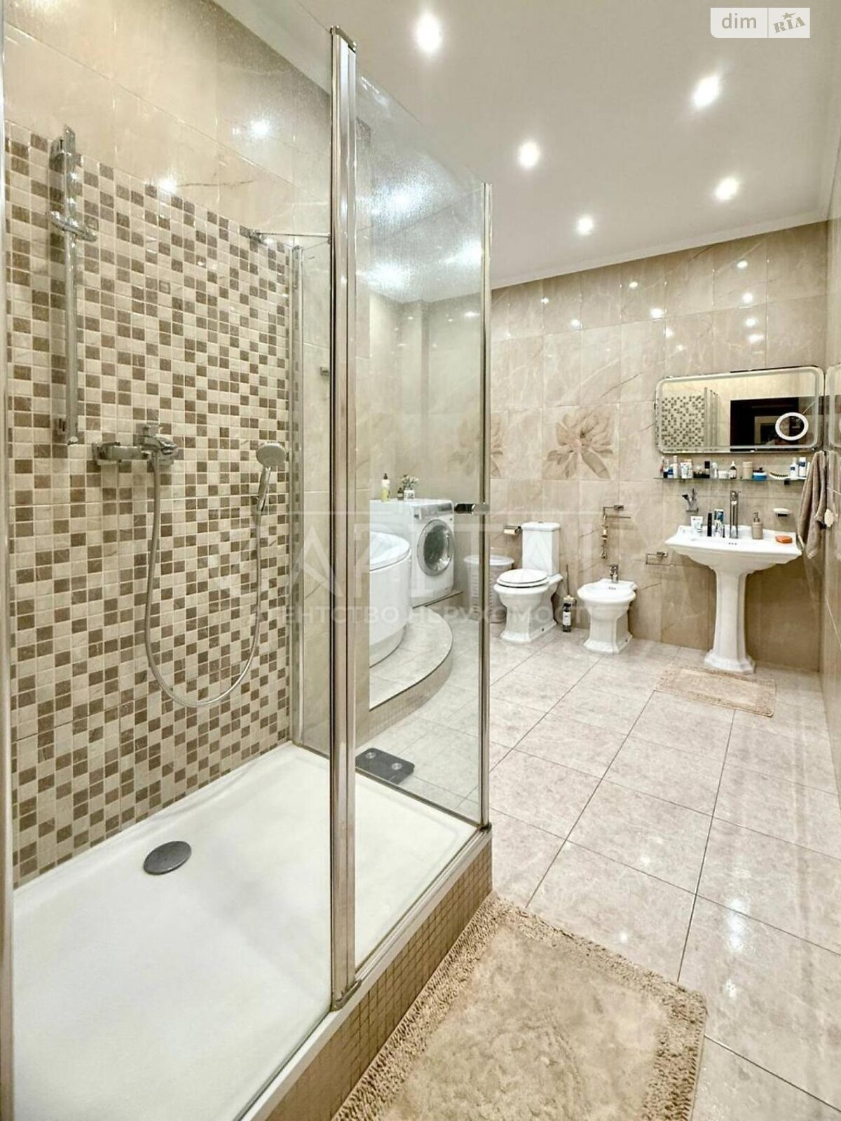 Продажа четырехкомнатной квартиры в Киеве, на наб. Оболонская 3 корпус 1, район Оболонь фото 1