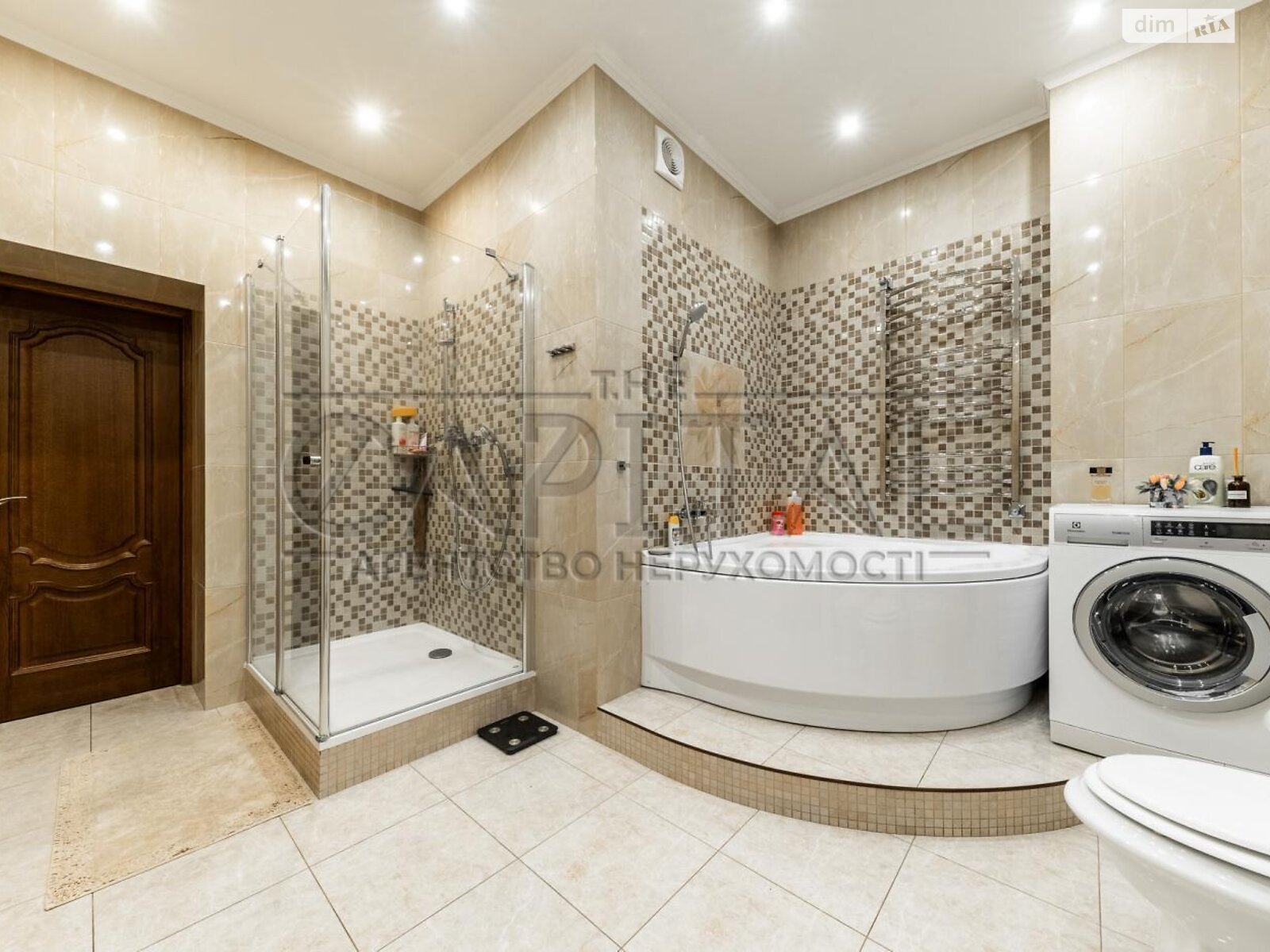 Продажа четырехкомнатной квартиры в Киеве, на наб. Оболонская 3 корпус 1, район Оболонь фото 1