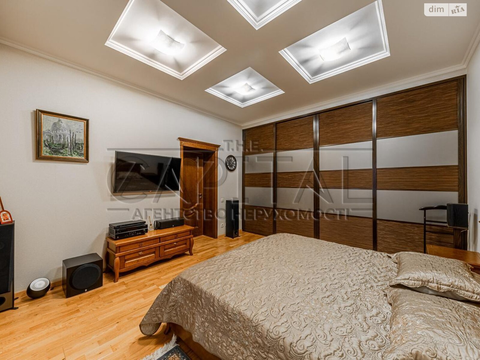 Продажа четырехкомнатной квартиры в Киеве, на наб. Оболонская 3 корпус 1, район Оболонь фото 1