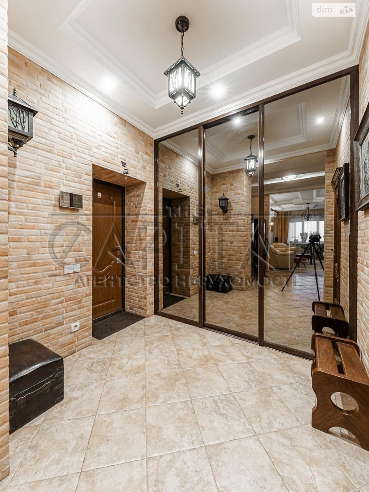 Продажа четырехкомнатной квартиры в Киеве, на наб. Оболонская 3 корпус 1, район Оболонь фото 1