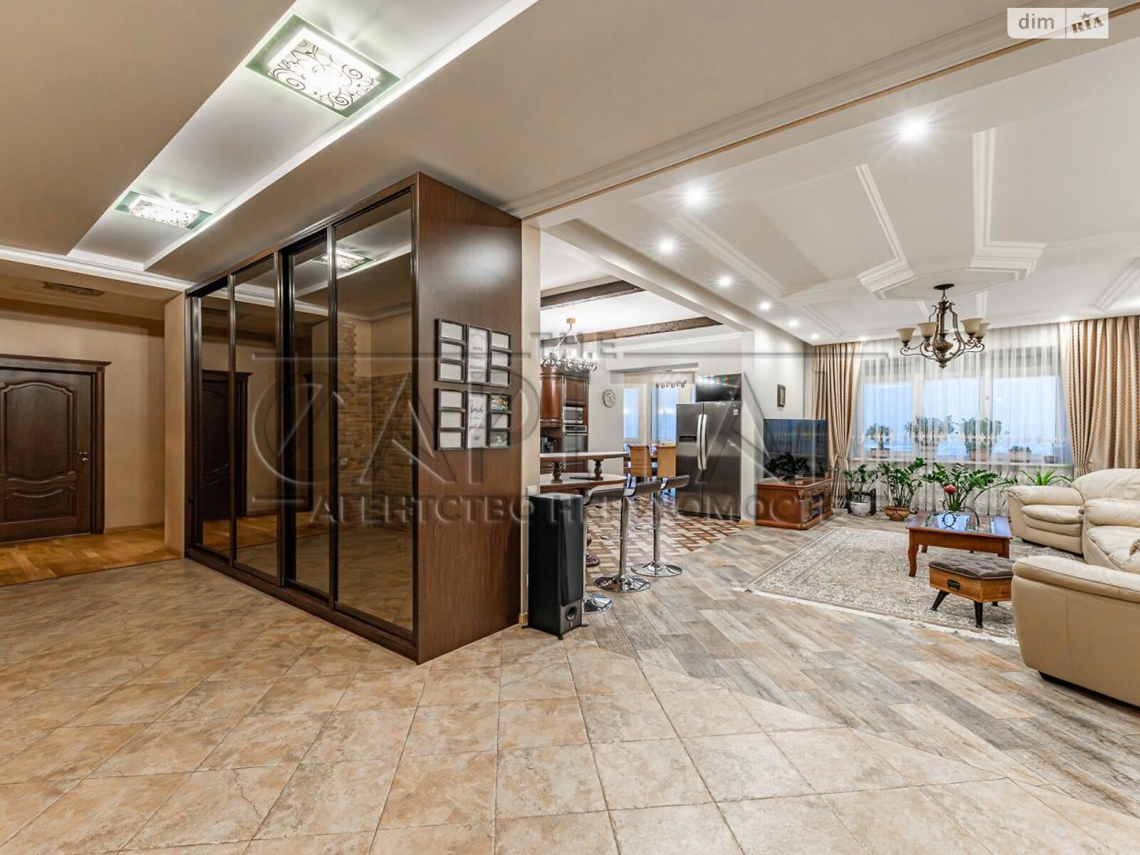 Продажа четырехкомнатной квартиры в Киеве, на наб. Оболонская 3 корпус 1, район Оболонь фото 1