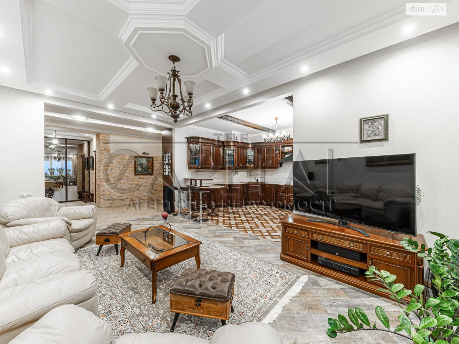 Продажа четырехкомнатной квартиры в Киеве, на наб. Оболонская 3 корпус 1, район Оболонь фото 1