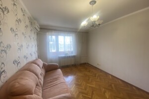 Продаж трикімнатної квартири в Києві, на пл. Оболонська 8, район Оболонь фото 2