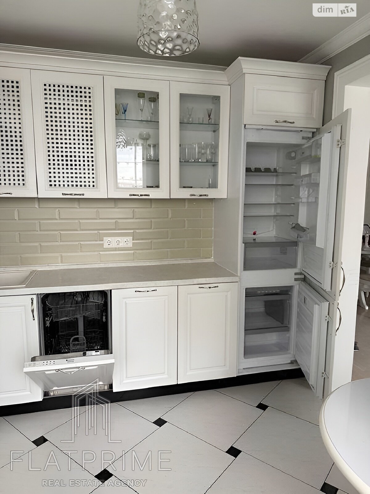 Продажа трехкомнатной квартиры в Киеве, на пл. Оболонская 5, район Оболонь фото 1 Продажа трехкомнатной квартиры в Киеве, на пл. Оболонская 5, район Оболонь фото 1