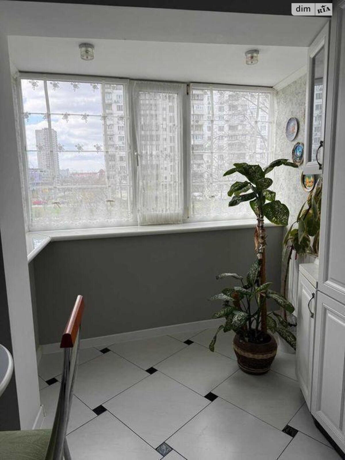 Продажа трехкомнатной квартиры в Киеве, на пл. Оболонская 5, район Оболонь фото 1 Продажа трехкомнатной квартиры в Киеве, на пл. Оболонская 5, район Оболонь фото 1