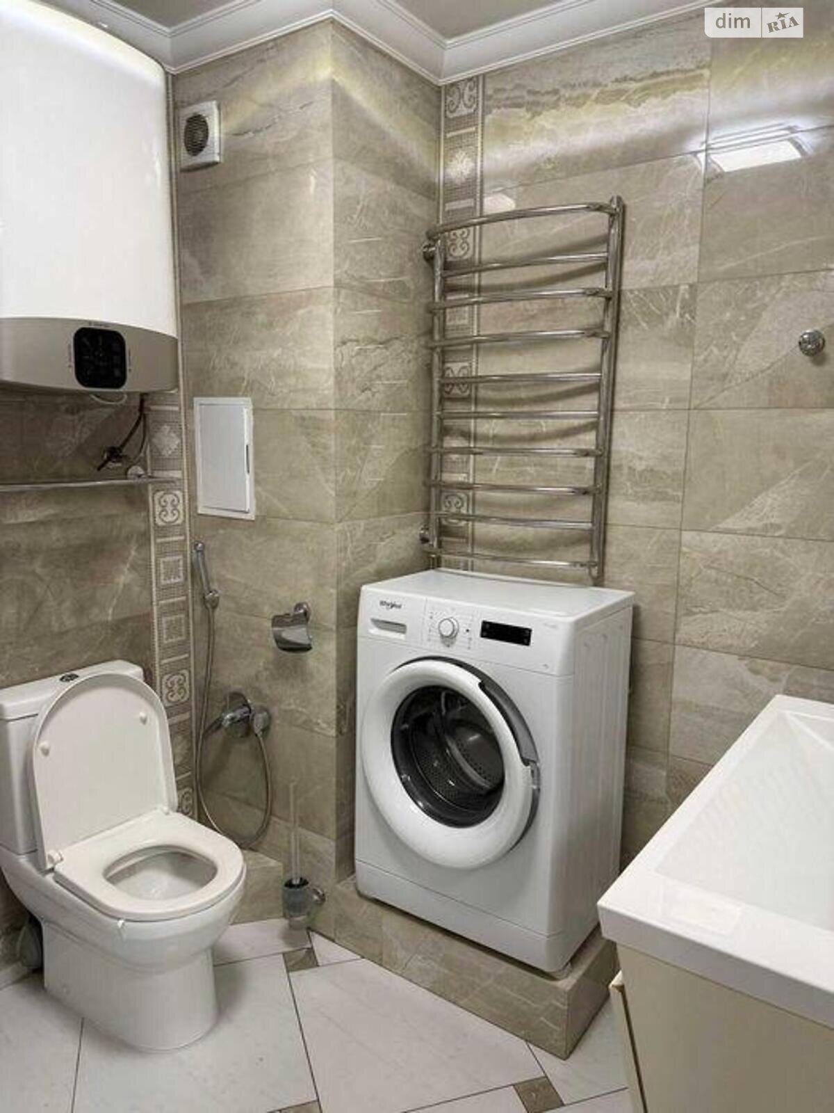 Продажа трехкомнатной квартиры в Киеве, на пл. Оболонская 5, район Оболонь фото 1 Продажа трехкомнатной квартиры в Киеве, на пл. Оболонская 5, район Оболонь фото 1