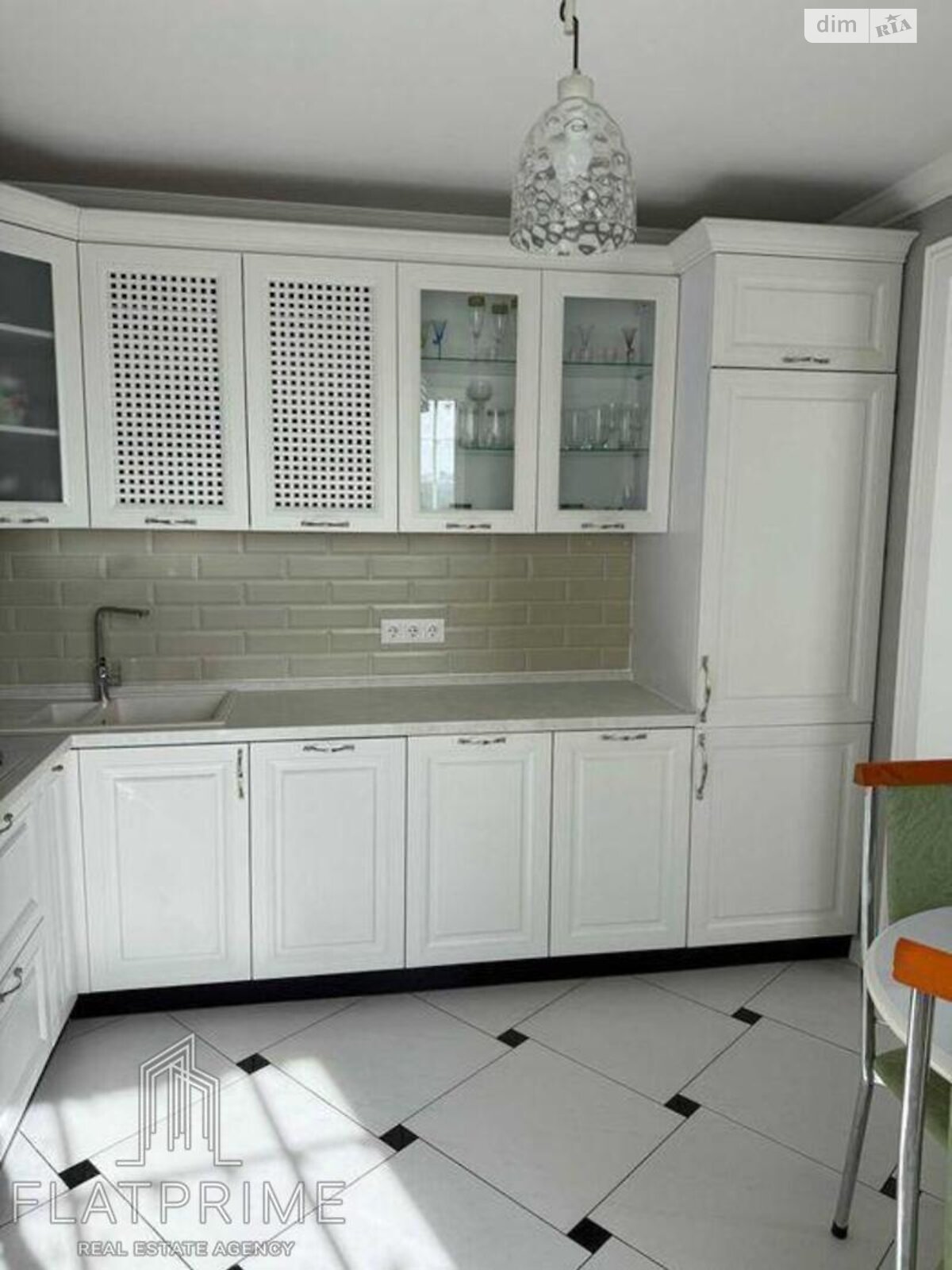 Продажа трехкомнатной квартиры в Киеве, на пл. Оболонская 5, район Оболонь фото 1 Продажа трехкомнатной квартиры в Киеве, на пл. Оболонская 5, район Оболонь фото 1
