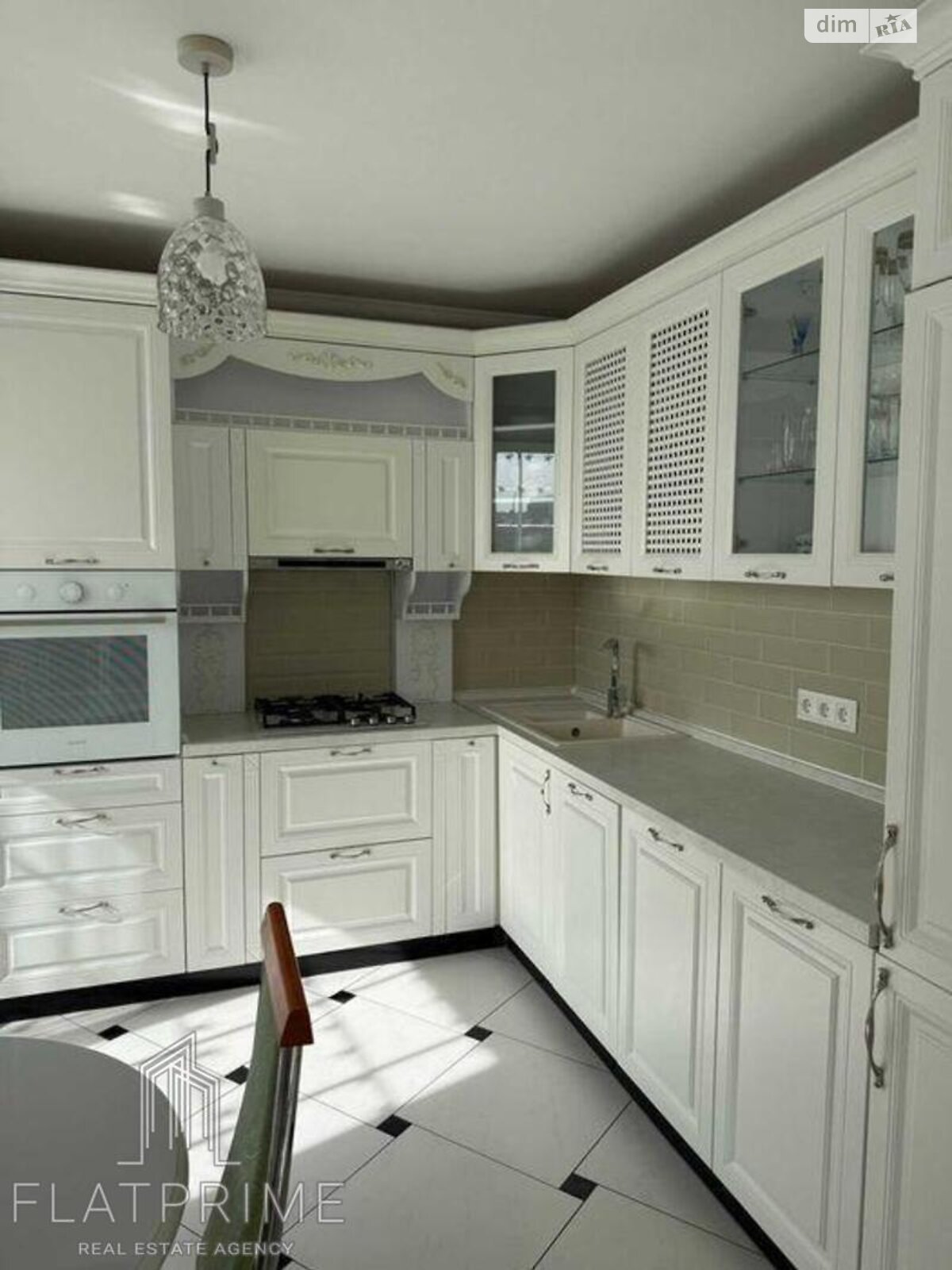 Продажа трехкомнатной квартиры в Киеве, на пл. Оболонская 5, район Оболонь фото 1 Продажа трехкомнатной квартиры в Киеве, на пл. Оболонская 5, район Оболонь фото 1