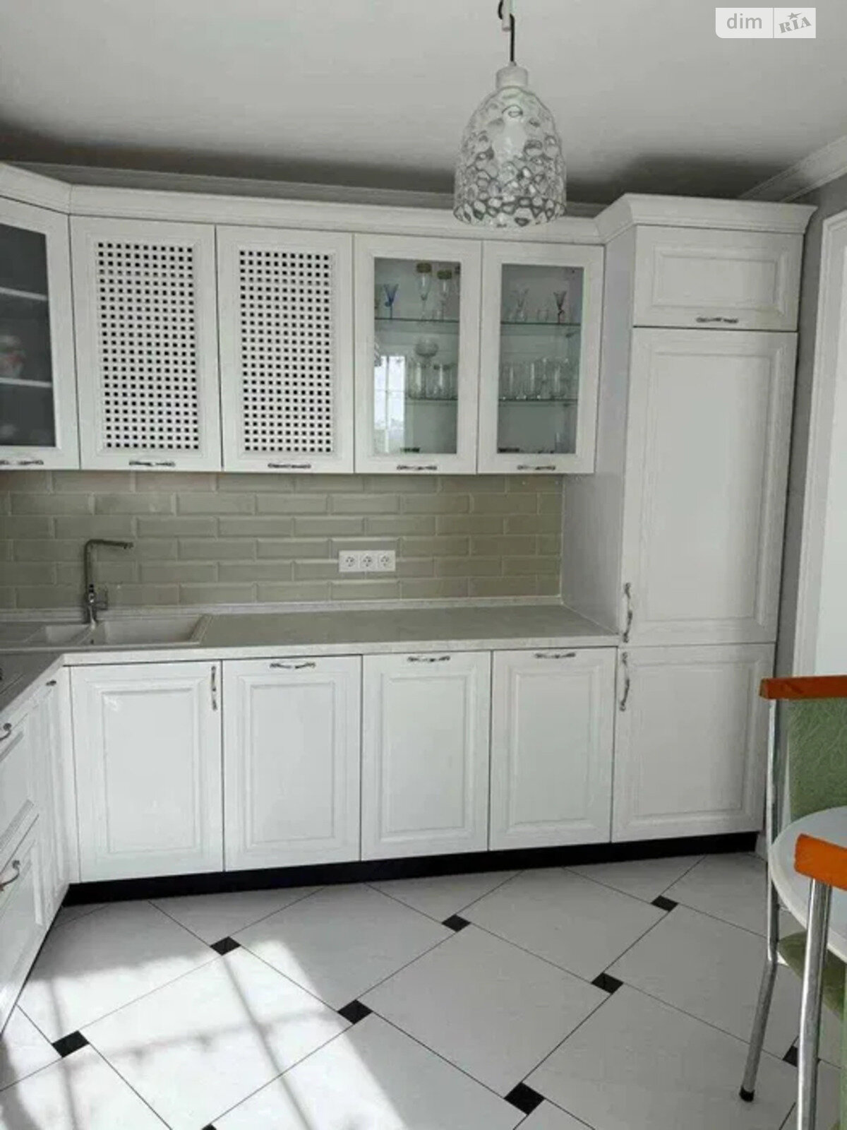 Продажа трехкомнатной квартиры в Киеве, на пл. Оболонская 5, район Оболонь фото 1 Продажа трехкомнатной квартиры в Киеве, на пл. Оболонская 5, район Оболонь фото 1