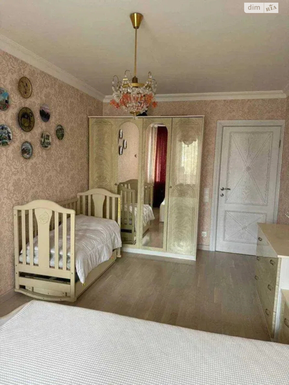 Продажа трехкомнатной квартиры в Киеве, на пл. Оболонская 5, район Оболонь фото 1 Продажа трехкомнатной квартиры в Киеве, на пл. Оболонская 5, район Оболонь фото 1