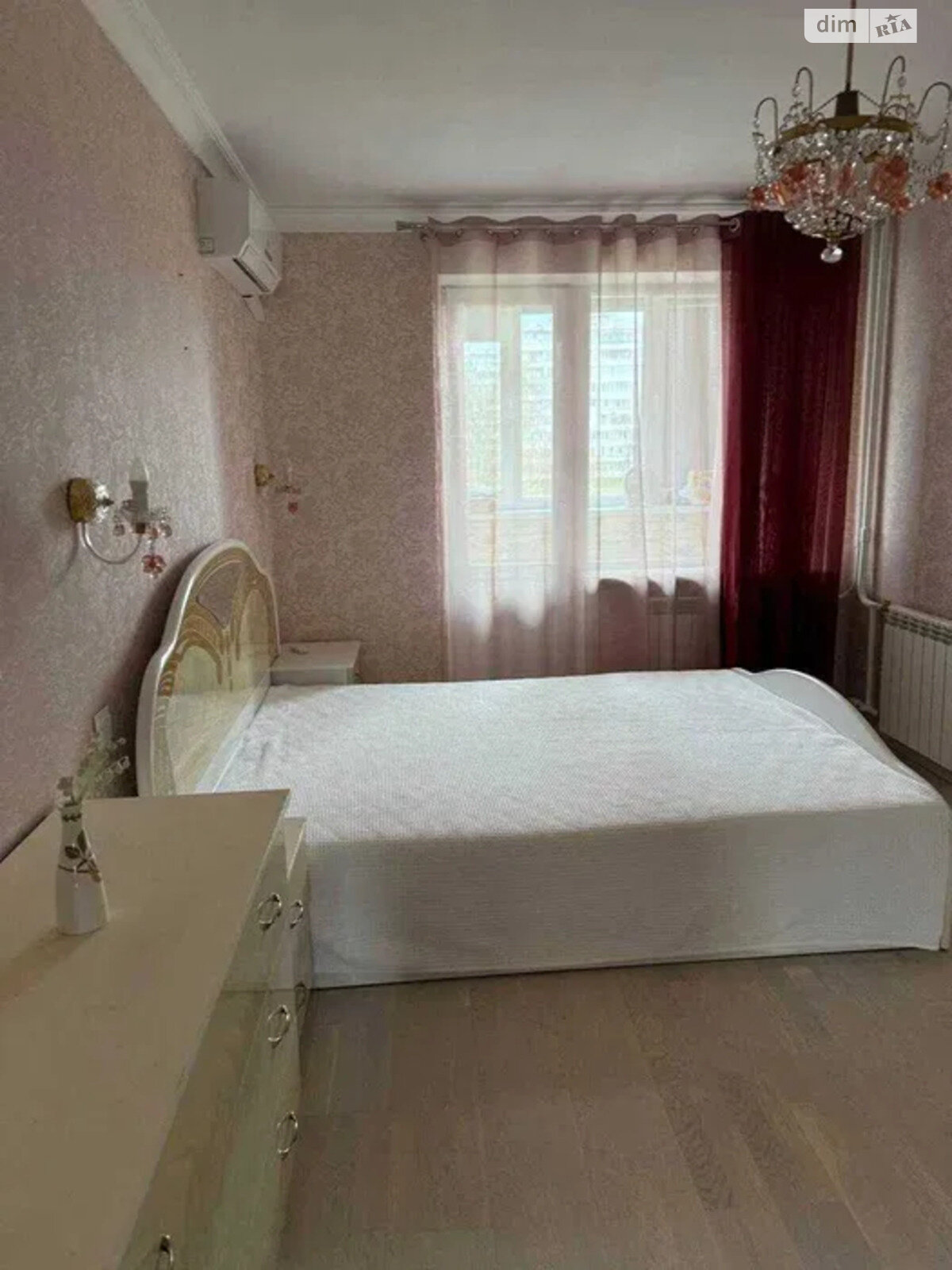 Продажа трехкомнатной квартиры в Киеве, на пл. Оболонская 5, район Оболонь фото 1 Продажа трехкомнатной квартиры в Киеве, на пл. Оболонская 5, район Оболонь фото 1